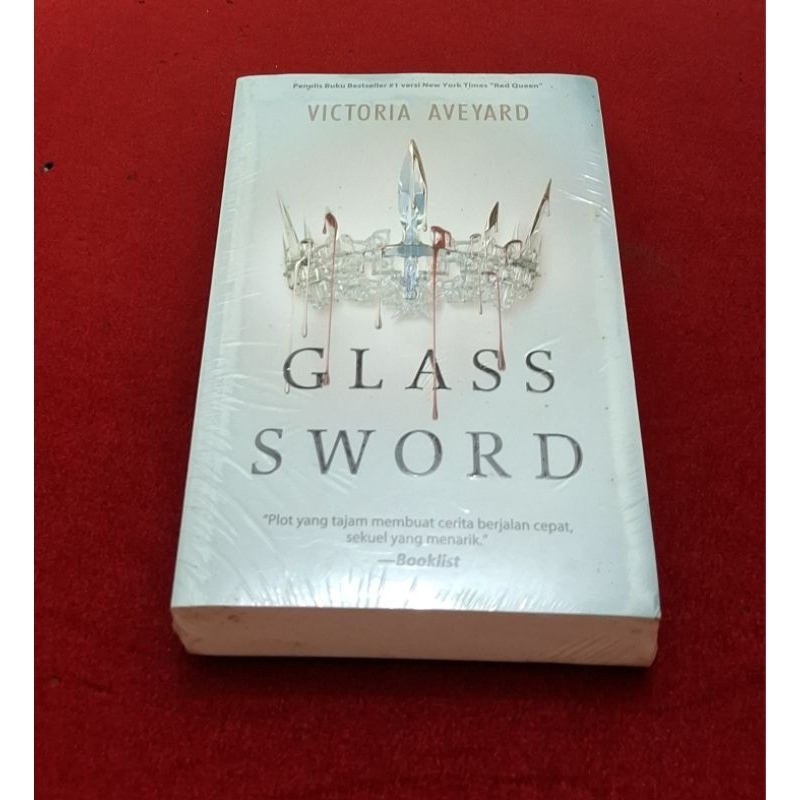 novel pesanan glass sword