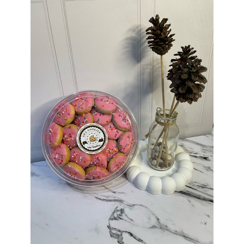 

kue kering salut stroberi premium 500gr/kue nastar/kue lebaran/kue ramadhan