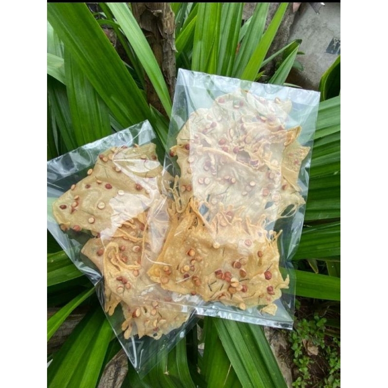 

REMPEYEK KACANG