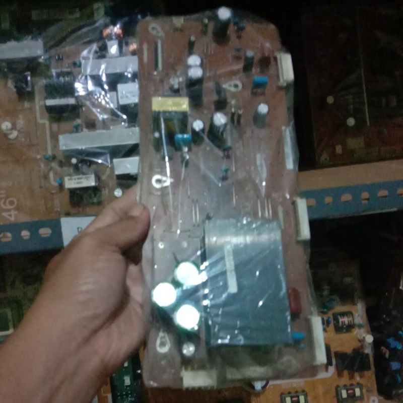 Y main Y sus TV plasma Samsung Type 43D450