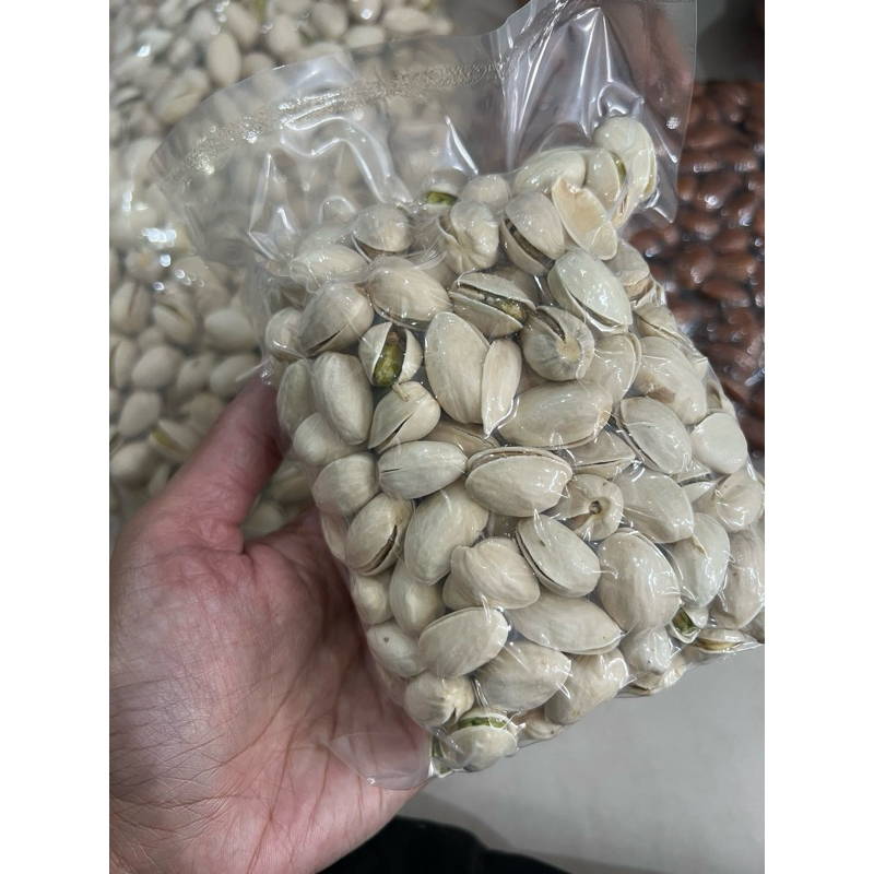 

Kacang pistachio premium sudah matang