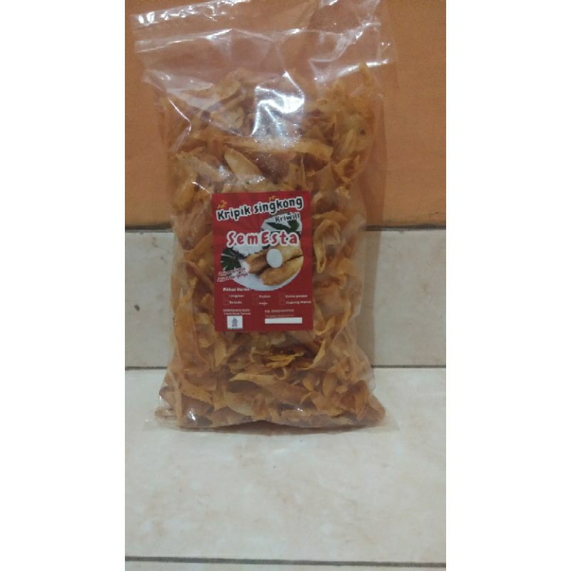 

KRIPIK SINGKONG KRIWIL PEDAS DAUN JERUK KEMASAN 250gr makanan ringan cemilan kekinian