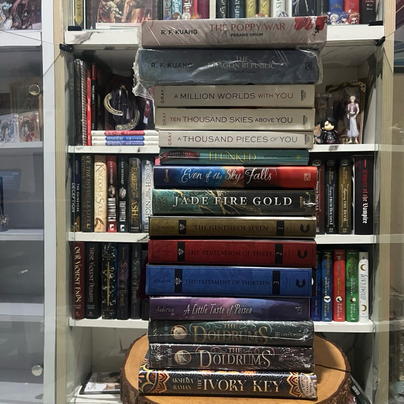 UNHAUL Sealed & Preloved Special Edition Novel English Inggris Import Terjemahan Poppy War Owlcrate 