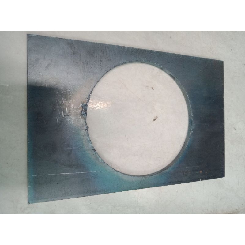 plat Besi persegi, lebar 130mm X panjang 200mm tebal 5mm lubang tengah 110mm