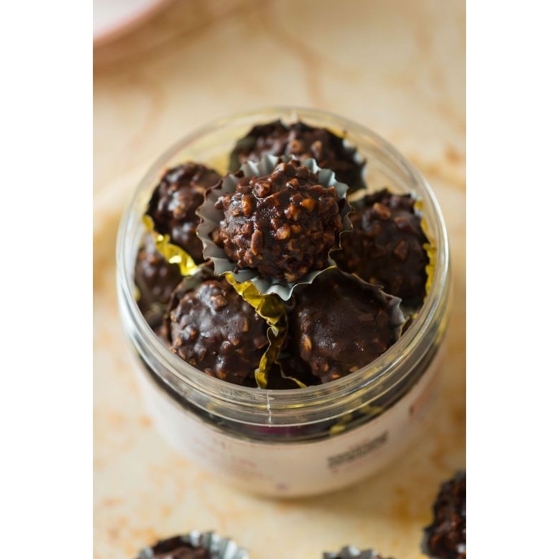 

NUTS CHOCO ROCHERS kukis coklat kacang kue kering kue lebaran premium MADEENA EATERY