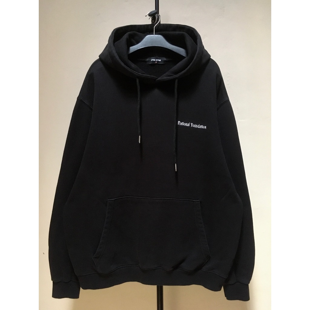 Pullover Hoodie Hitam CPGN Studio Compagno