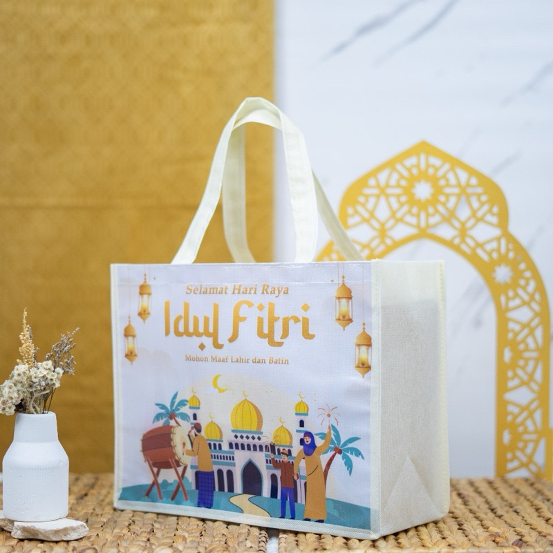 

Eskifashion - TAS HAMPERS/TAS BINGKISAN LEBARAN/HAMPERS LEBARAN/TAS MIKA/TAS SPUNBOND