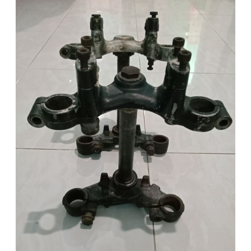 T segitiga atas bawah Suzuki TRS Original second standart