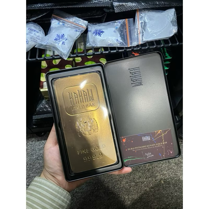 

READY STOCK KAKAW DUBAI CHOCOLATE PISTACHIO KUNAFA GOLD BAR ORIGINAL