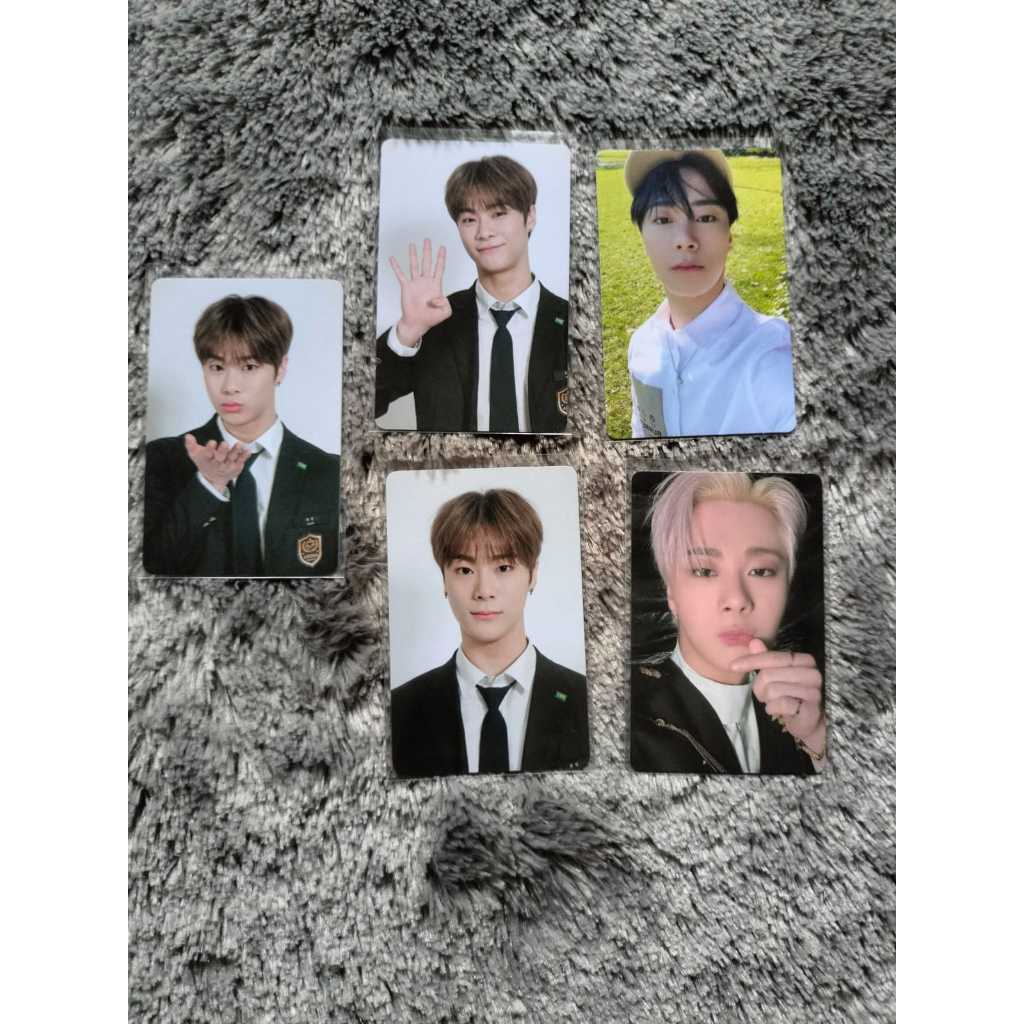 ASTRO MOONBIN AAF AND REFUGE PHOTOCARD