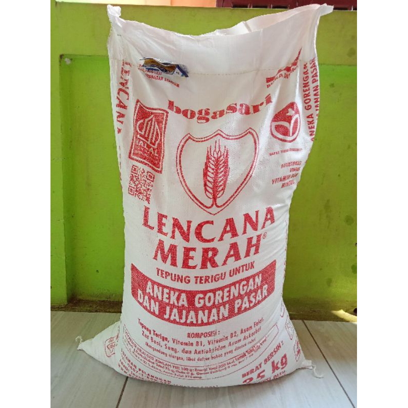 

tepung terigu lencana merah