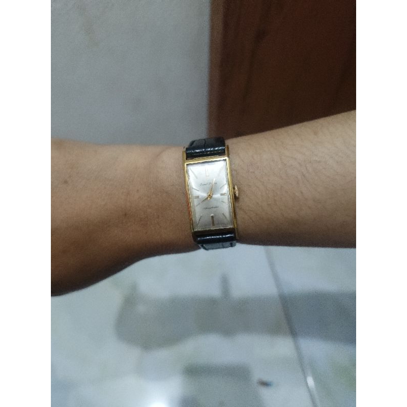 jam tank vintage manual winding orient 26110