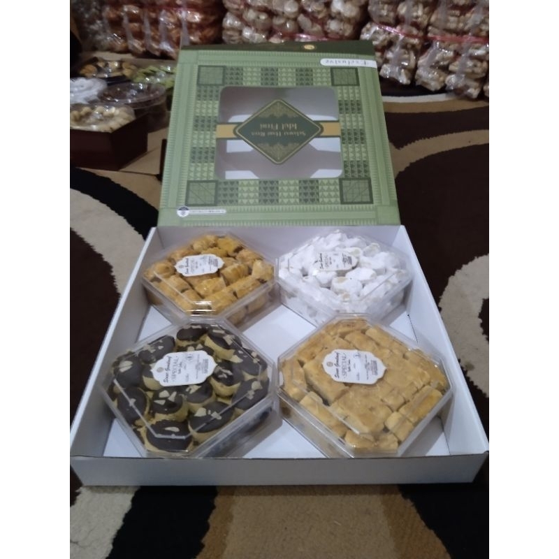 

nastar premium paket exclusif isi 4 toples