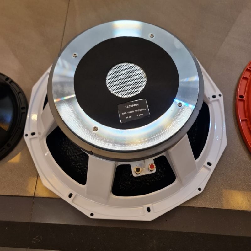 SUBWOOFER 18 INCH PRECISION DEVICES PD1850 WARNA PUTIH VC 5 INCH PD 1850