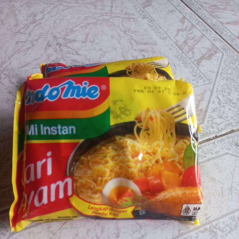 

indomie kari ayam