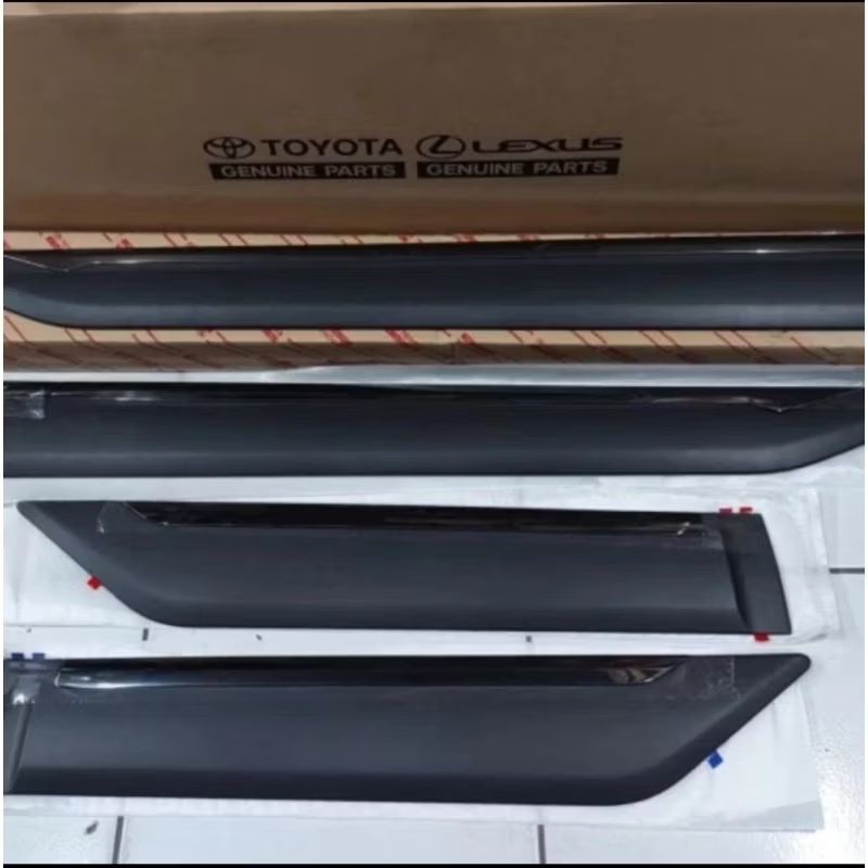 Lis List Side Body moulding pintu Innova Venturer facelift original