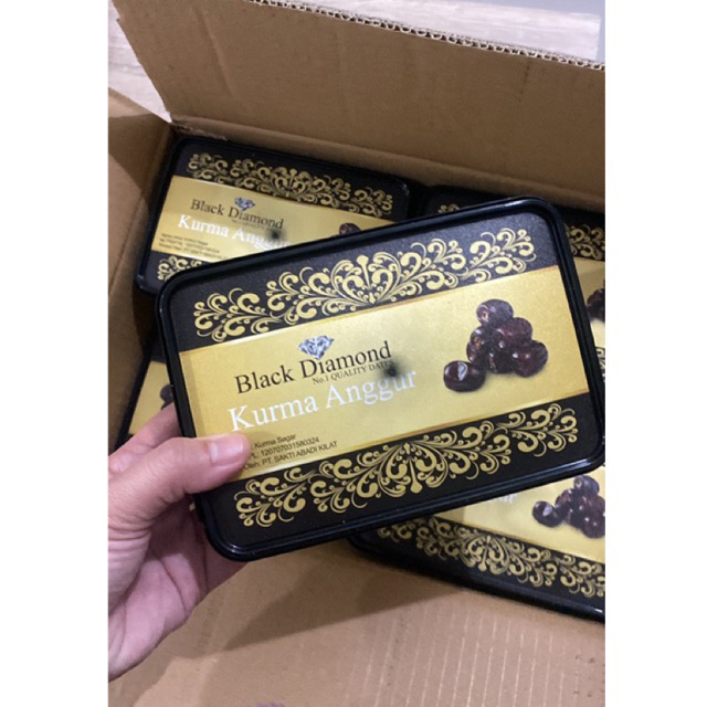 

kurma anggur black diamond