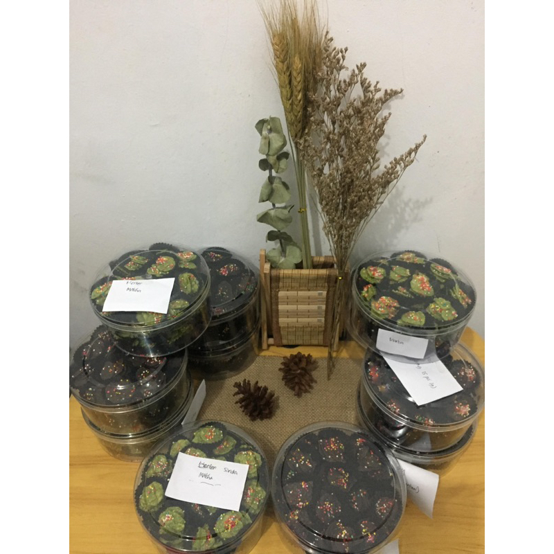 

Cornflakes Cokelat dan Matcha