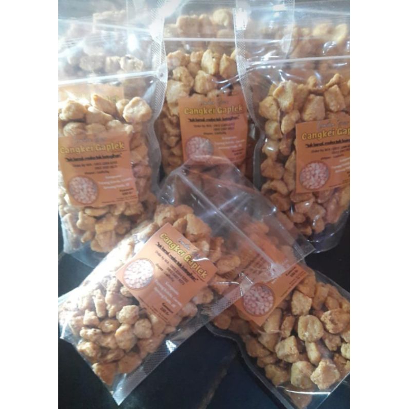 

cangkei gaplek Bu Sringatun cemilan jowo khas Tanjungsari ponorogo,Kemasan 250 gram (READY gurih original YA GUYS)