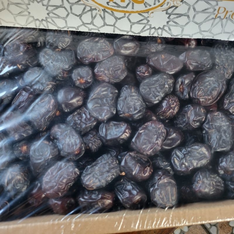 

Kurma ajwa 5kg almadinah premium high quality