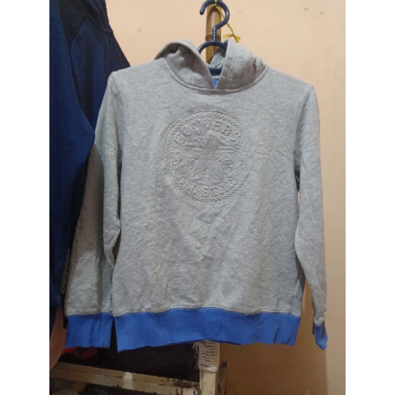Converse hodie