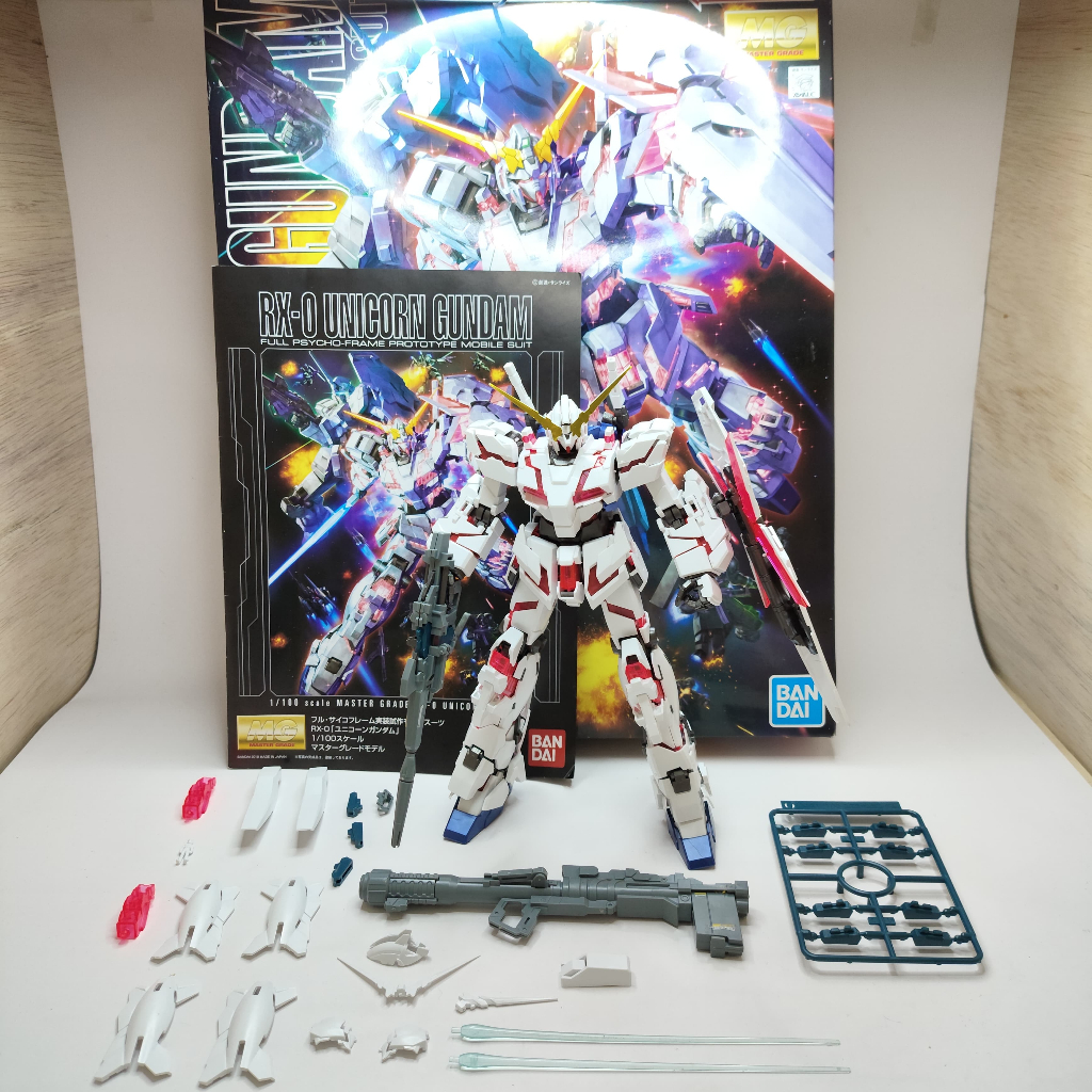Bandai MG Unicorn Gundam OVA Ver / Gundam 1/100 2nd Sudah Rakit M138