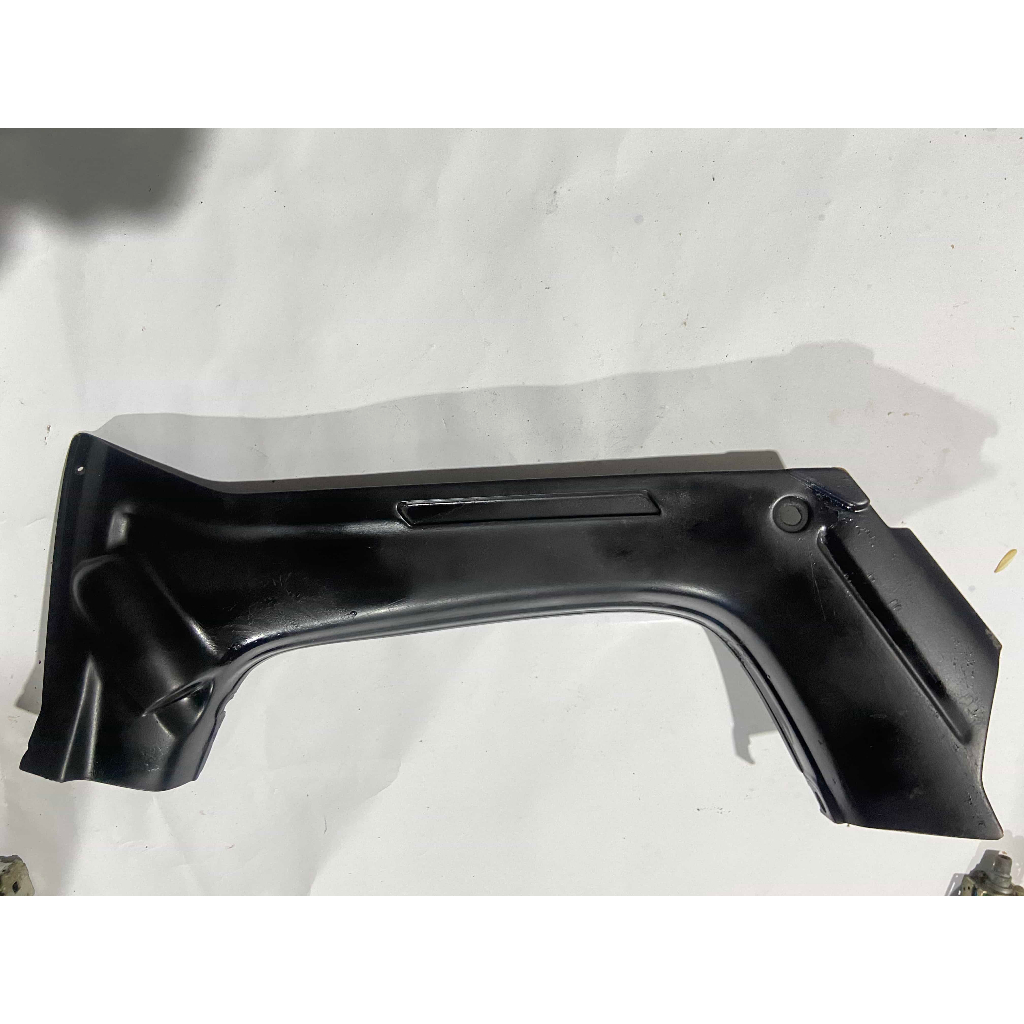 cover bodi sayap dalam sayap tengah yamaha force1 f1 foswan fiz sebelah kanan original