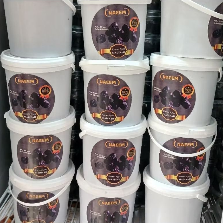

Kurma Ember AJWA JUMBO 850gr Madinah Premium VIP EKSKLUSIF