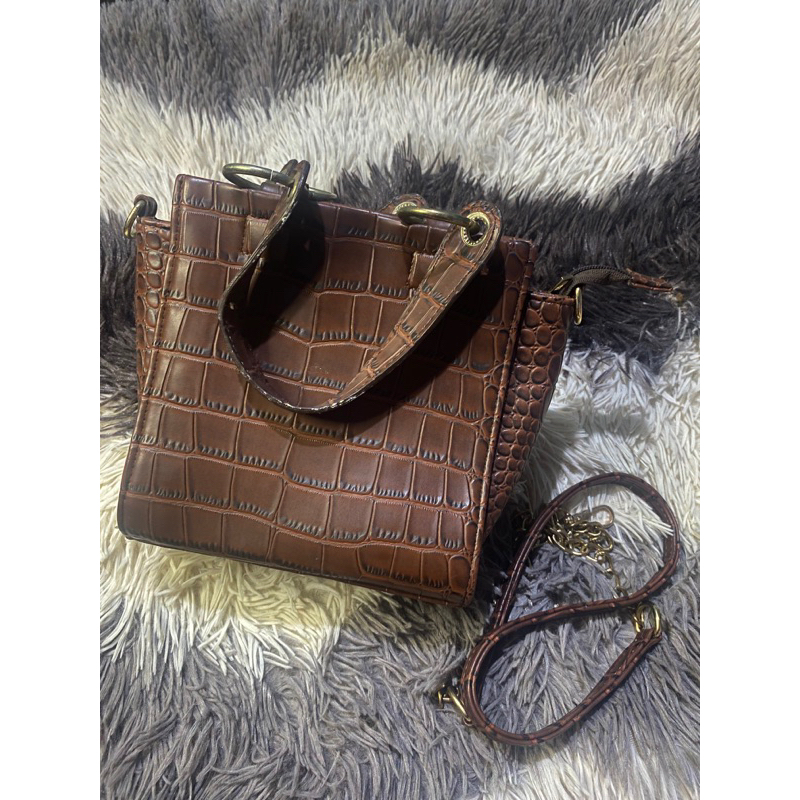 Preloved Lesha bag by kanara.id