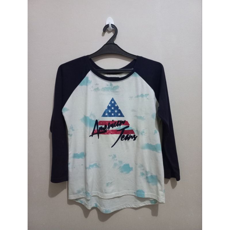 Kaos Wanita Lengan Panjang Two Tone Putih Navy American Jeans (Preloved)