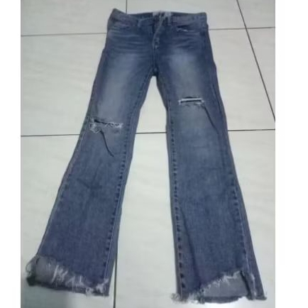 preloved JEANS CUTBRAY