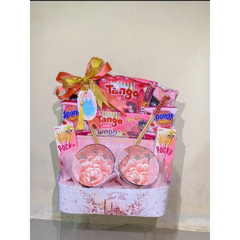

Parcel Lebaran by San's Florist
