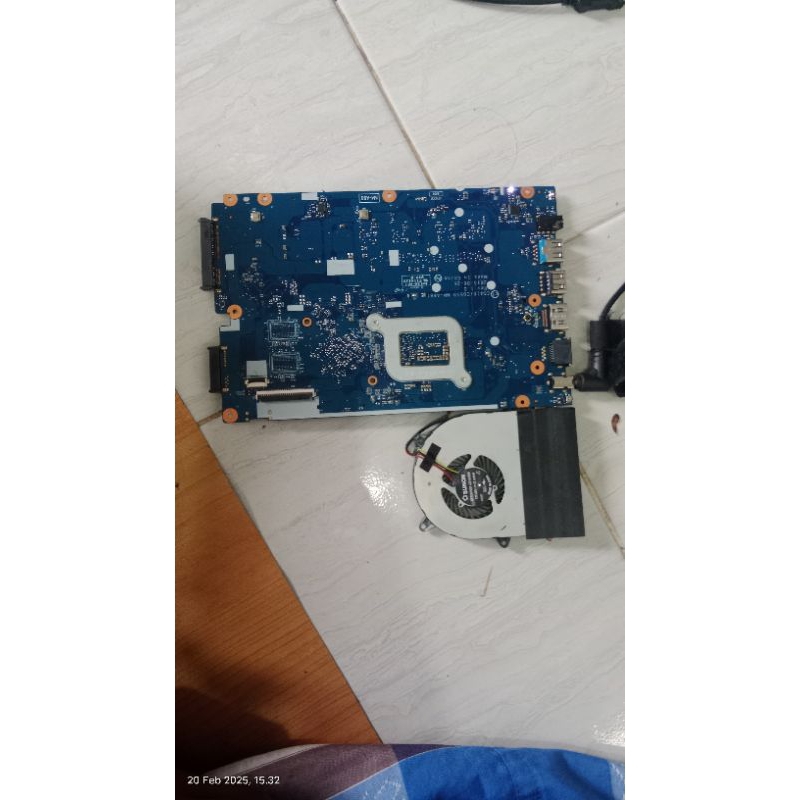 motherboard mobo laptop lenovo ideapad 100-14ibd rusak/mati