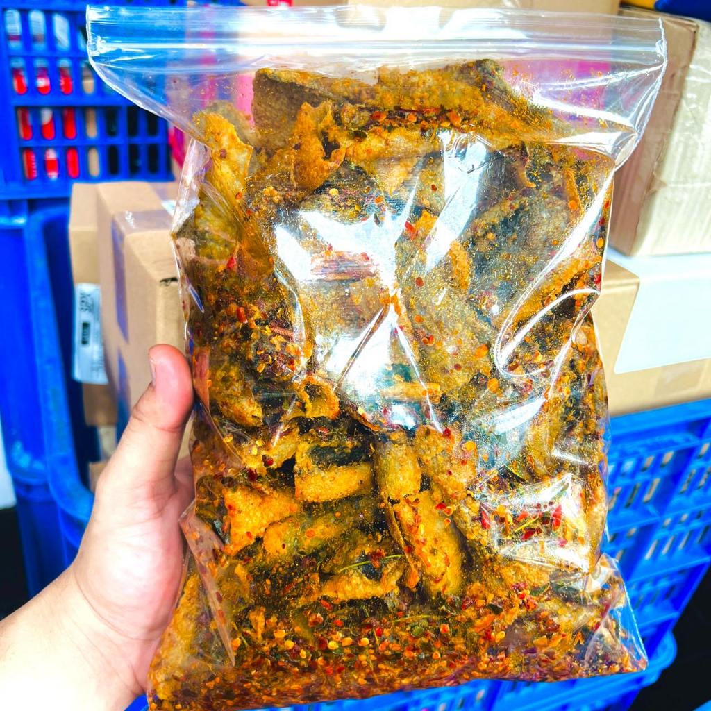 

Keripik Kulit Ikan PATIN Rasa Balado Premium Kemasan Berat 400 GRAM