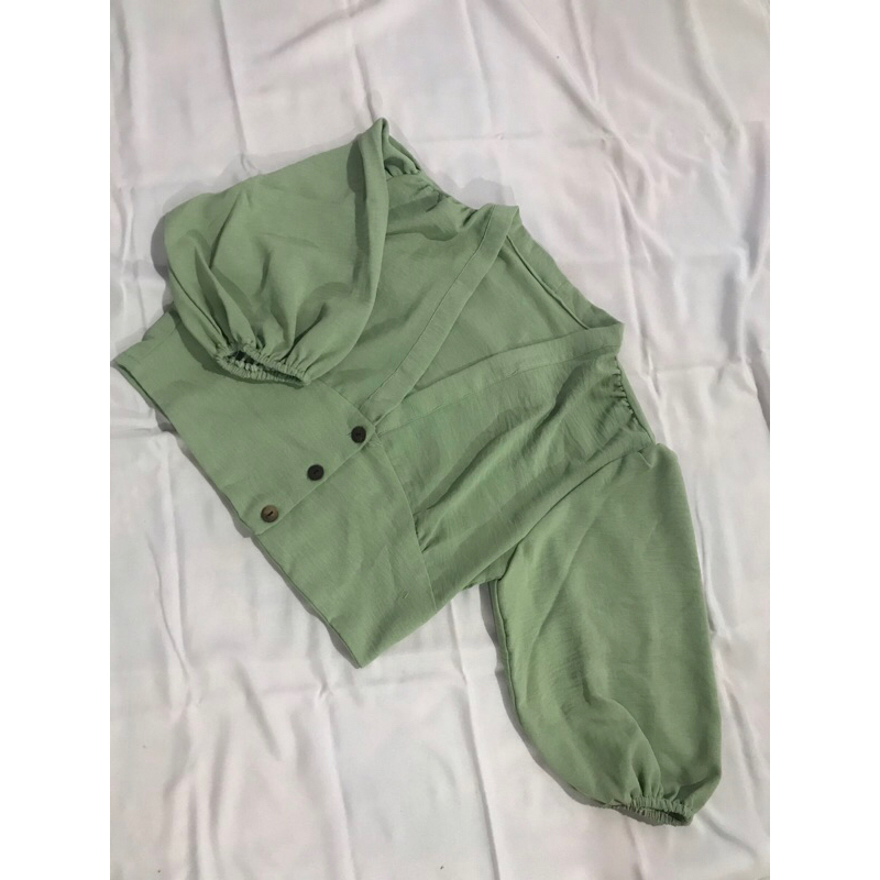 Atasan Crop Wanita/Atasan Crop Wanita Korean Style/Atasan Crop Wanita Lengan Panjang/Atasan Crop Top