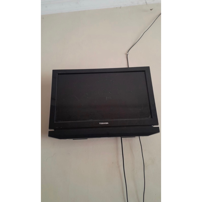 tv thosiba 21inch