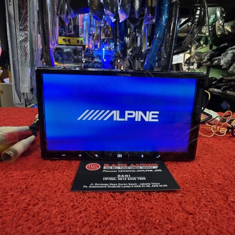 Head Unit ALPINE iLX W660E CarPlay Android Auto Layar 7 in