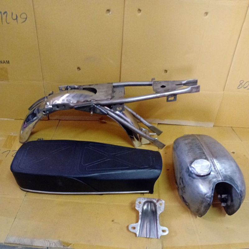 PAKET HONDA HEREX HONDA CB paket cb  tangki copy sultan jok x buntutan rangka spakbor blakang