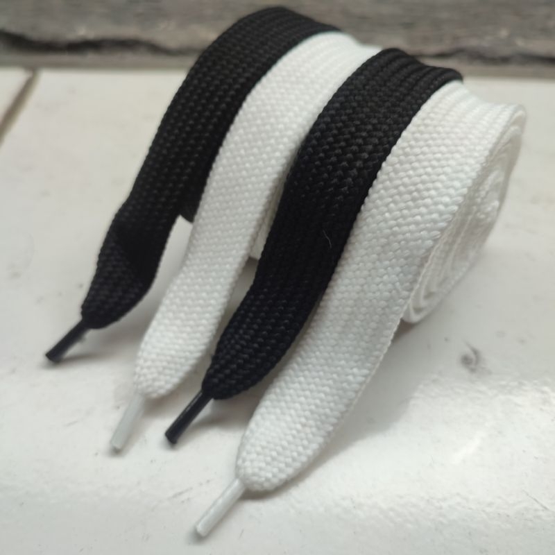 tali sepatu gemuk 2cm . ujung plastik