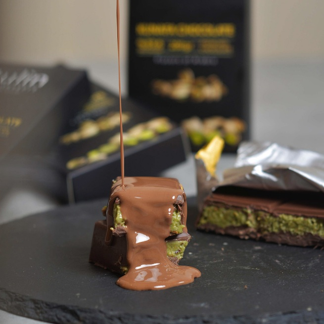 

kunafa pistachio chocolate bar, by tulin for dessert