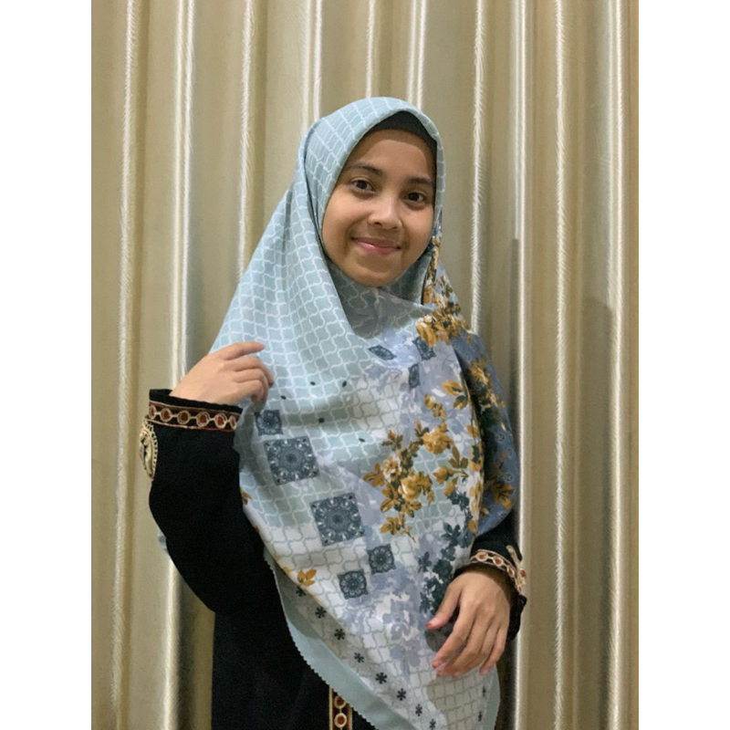 Kerudung Persegi Empat Jumbo Motif 130x130 Voal Premium