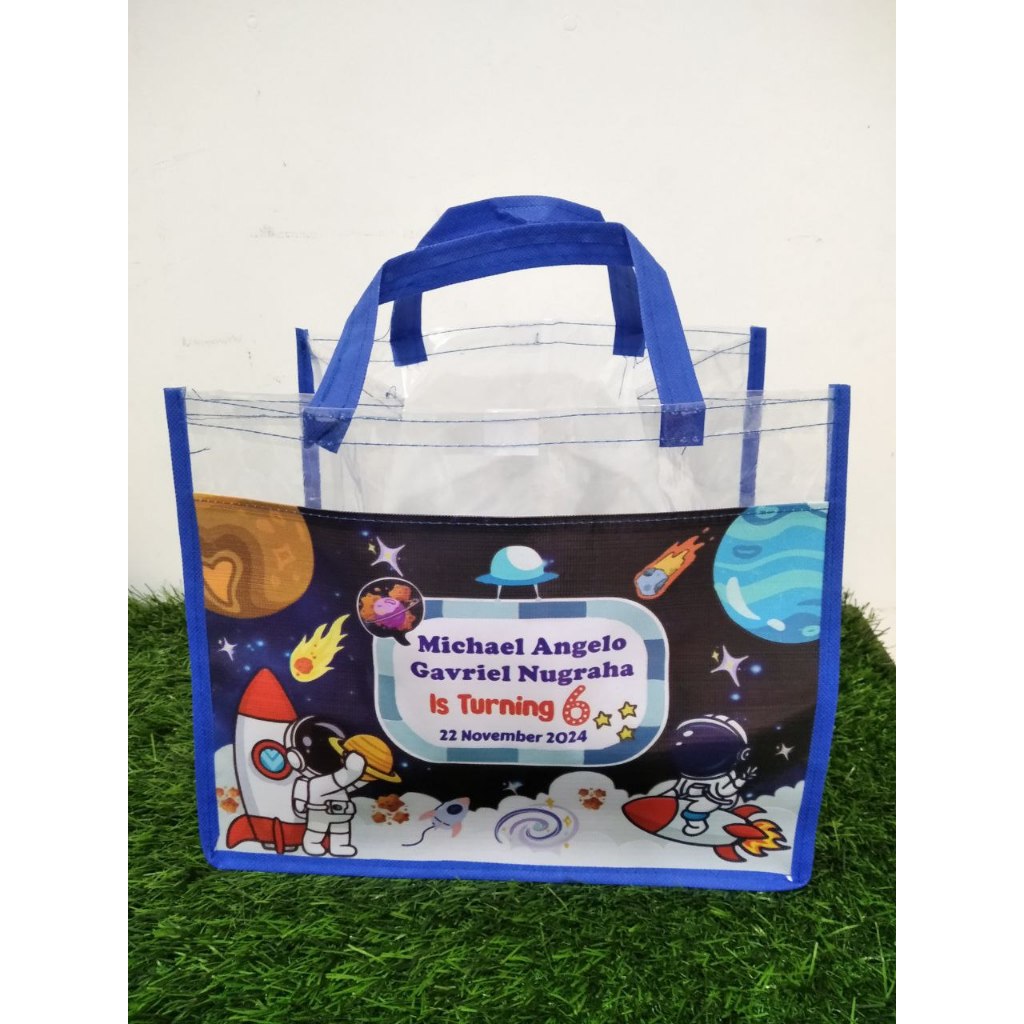 

goodiebag kartun/tas ulang tahun/tas souvenir/tas ultah/souvenir mika kombinasi UK 25X20X20