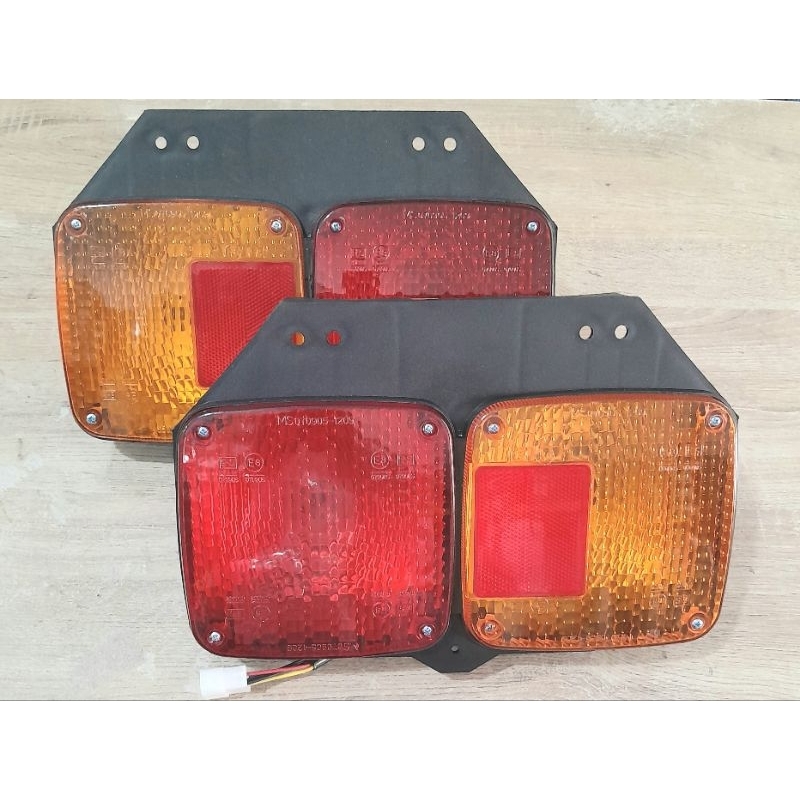 LAMPU BELAKANG /LAMPU STOP HINO NEW, HINO LOHAN, HINO 500 PER SET(KANAN-KIRI)