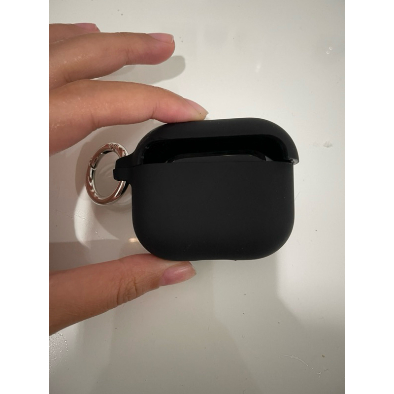 PRELOVED casing airpods gen 3 hitam black plastik kaca gantungan
