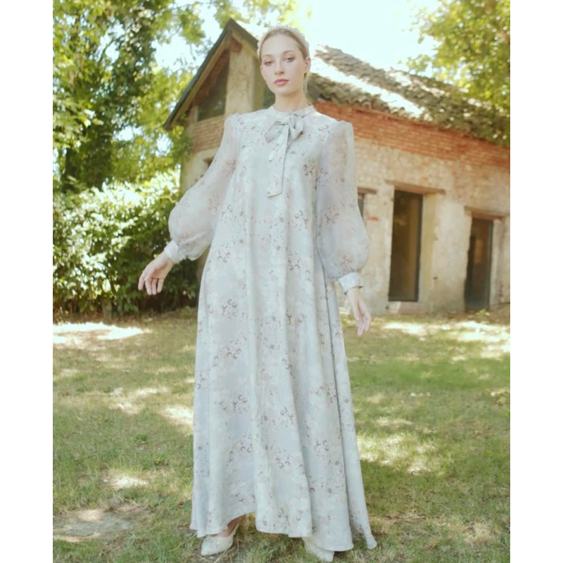 (New with Tag) Wearing Klamby Talia Dress warna Dust dan Cream