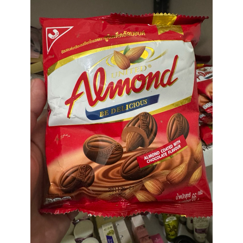 

Almond Chocolate United produk Ori