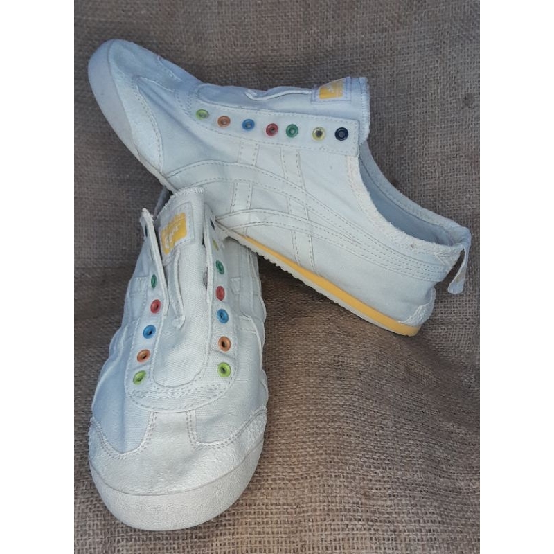 ONITSUKA TIGER SLIP ON