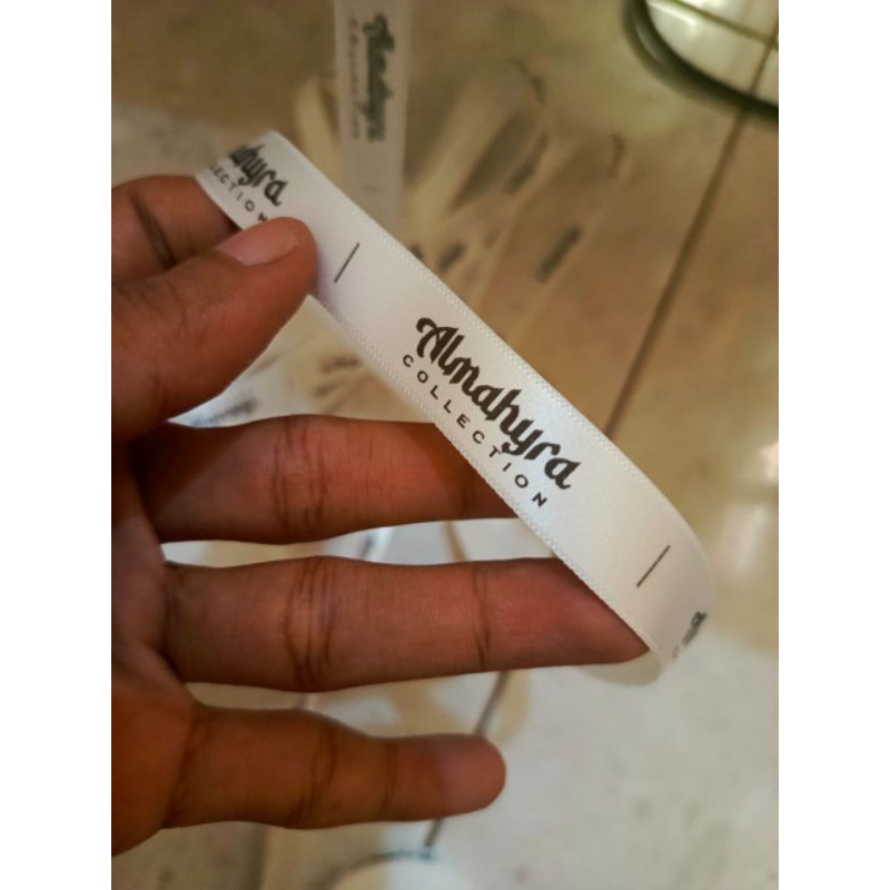 

Label Baju / Label Hijab / Label Woven Damask Subtitute