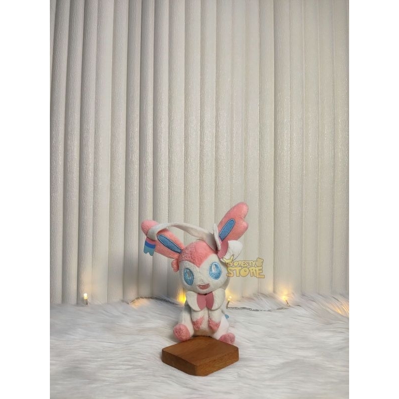 Boneka Pokemon Sylveon Happy - Banpresto
