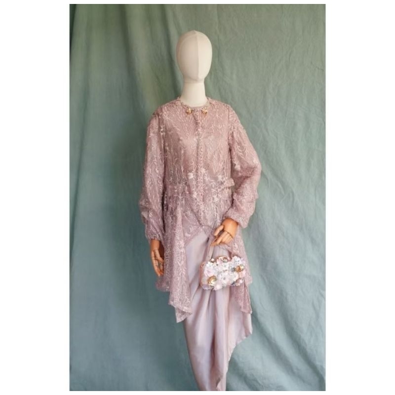 (PRELOVED) KEBAYA JALEELA - SIERRA TOP